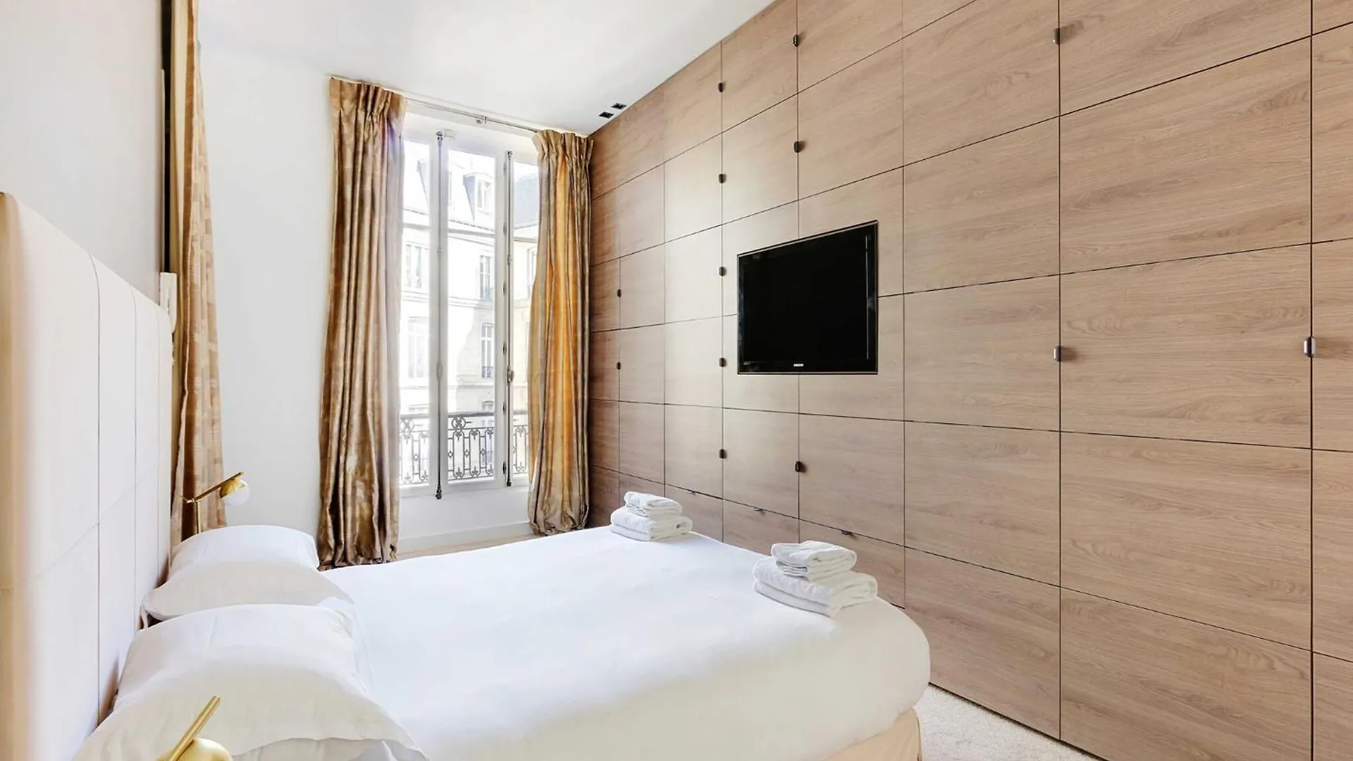 Elegant Aprt- 2Bdr 4P Close To The Champs Elysees Paris 0*,