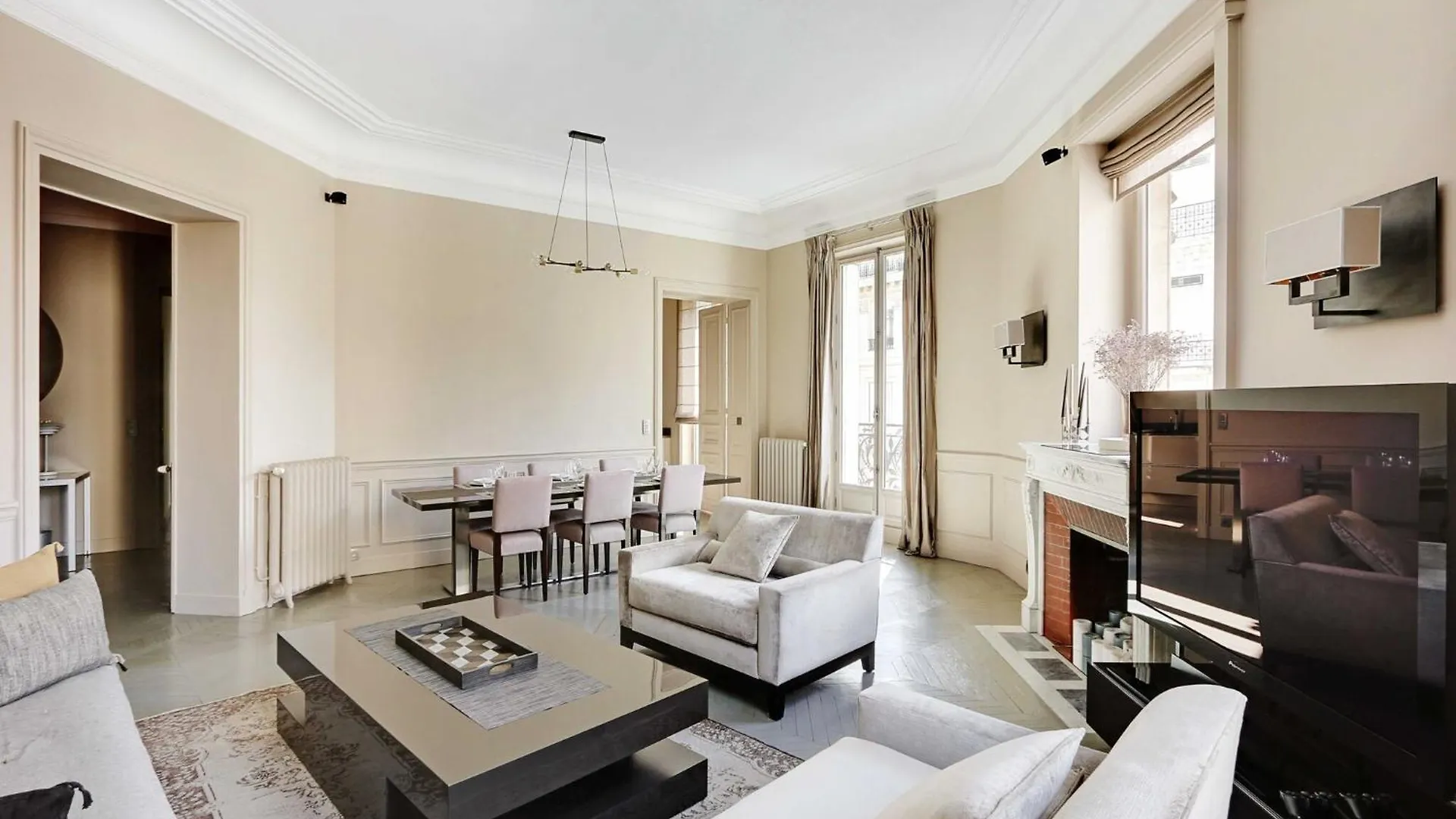 Elegant Aprt- 2Bdr 4P Close To The Champs Elysees Paris Apartment